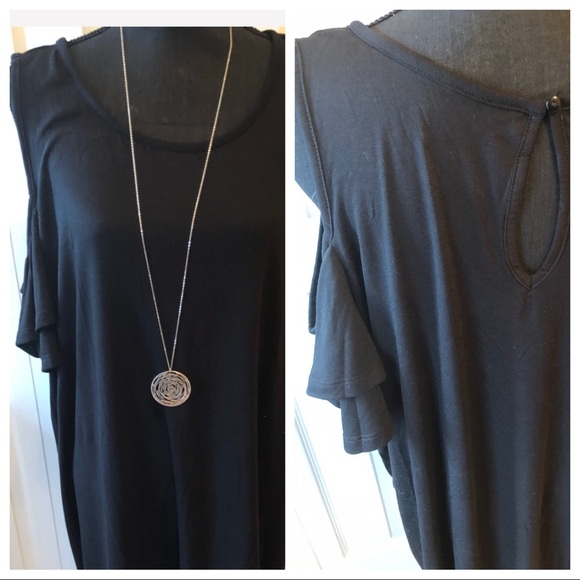 🎉SOLDOUT🆕🖤Ultimate Cold Shoulder Swing Dress🖤 - Picture 2 of 8